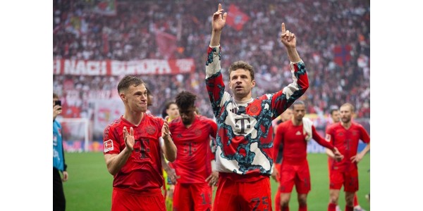 Thomas Müller won de 13e Bundesliga-titel Thomas Müller won de 13e Bundesliga-titel